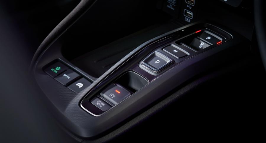 Детали интерьера Honda Insight Hybrid EX Black Style 2018 года  (JP) (фото 7 из 20)